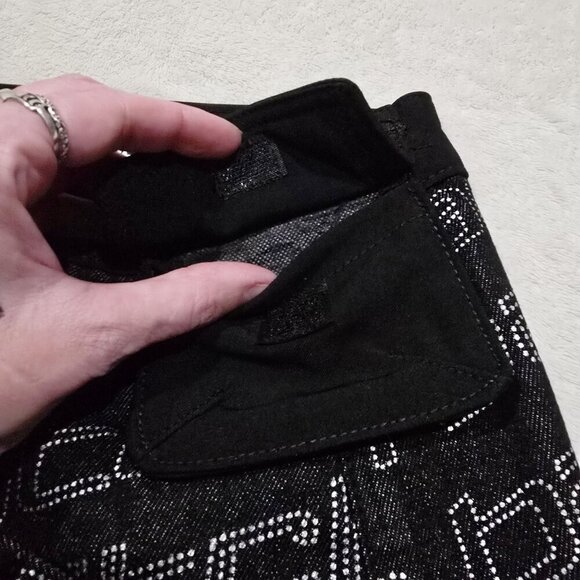 Poster Grl ✦ Black Denim Wrap Skirt ✦ Belted Pocket Text Print Size M NWT - Picture 6 of 13